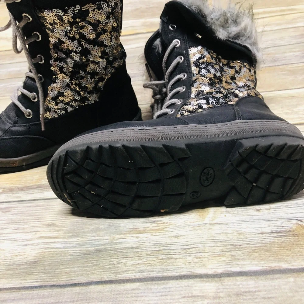 Adorable Justice snow boots w/ fur and sequins! Size 3